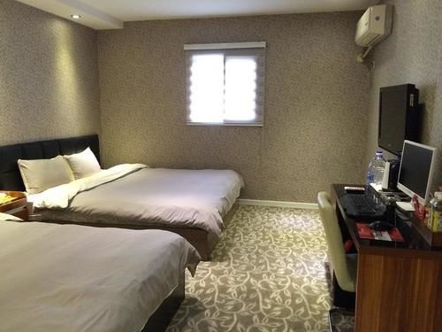 Xo Fashion Theme Hotel Dongying Exterior photo